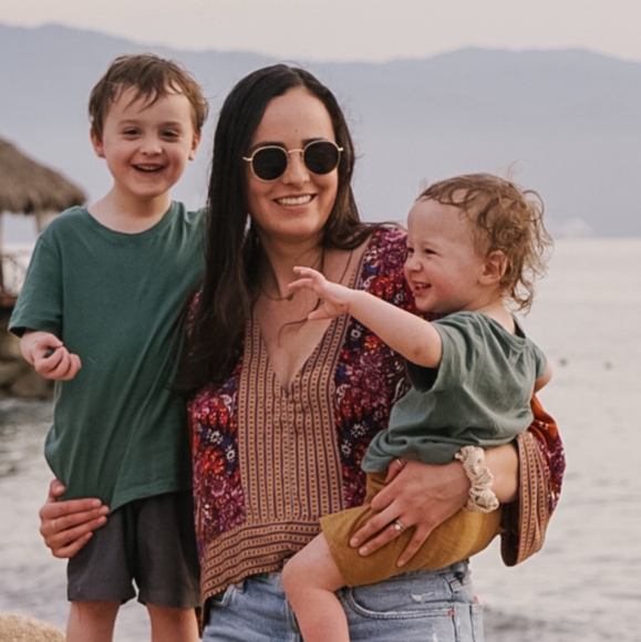 Meet your Posher, Cora - Picture 1 of 1